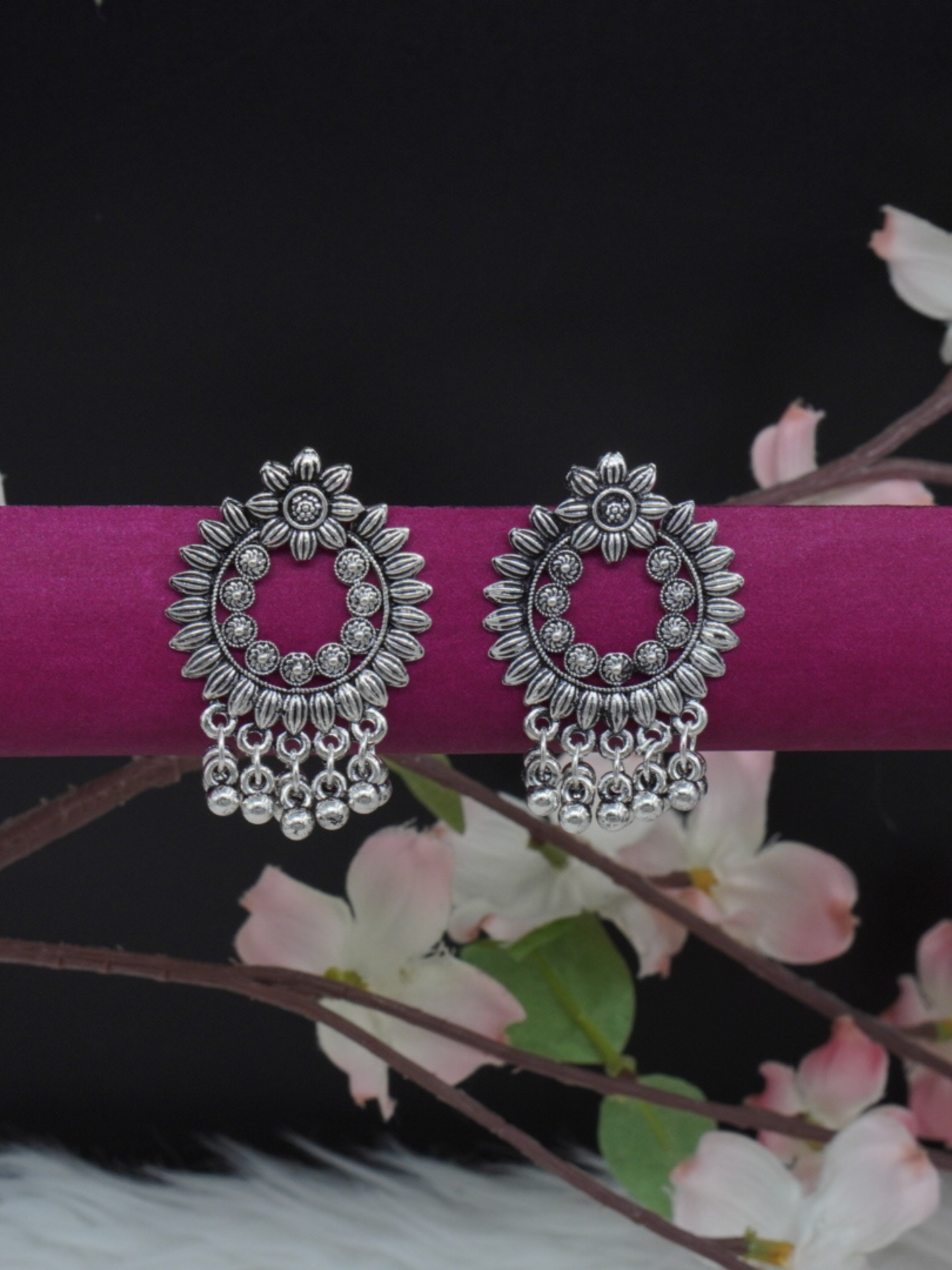 Beautiful Rakhi Combo for Sister