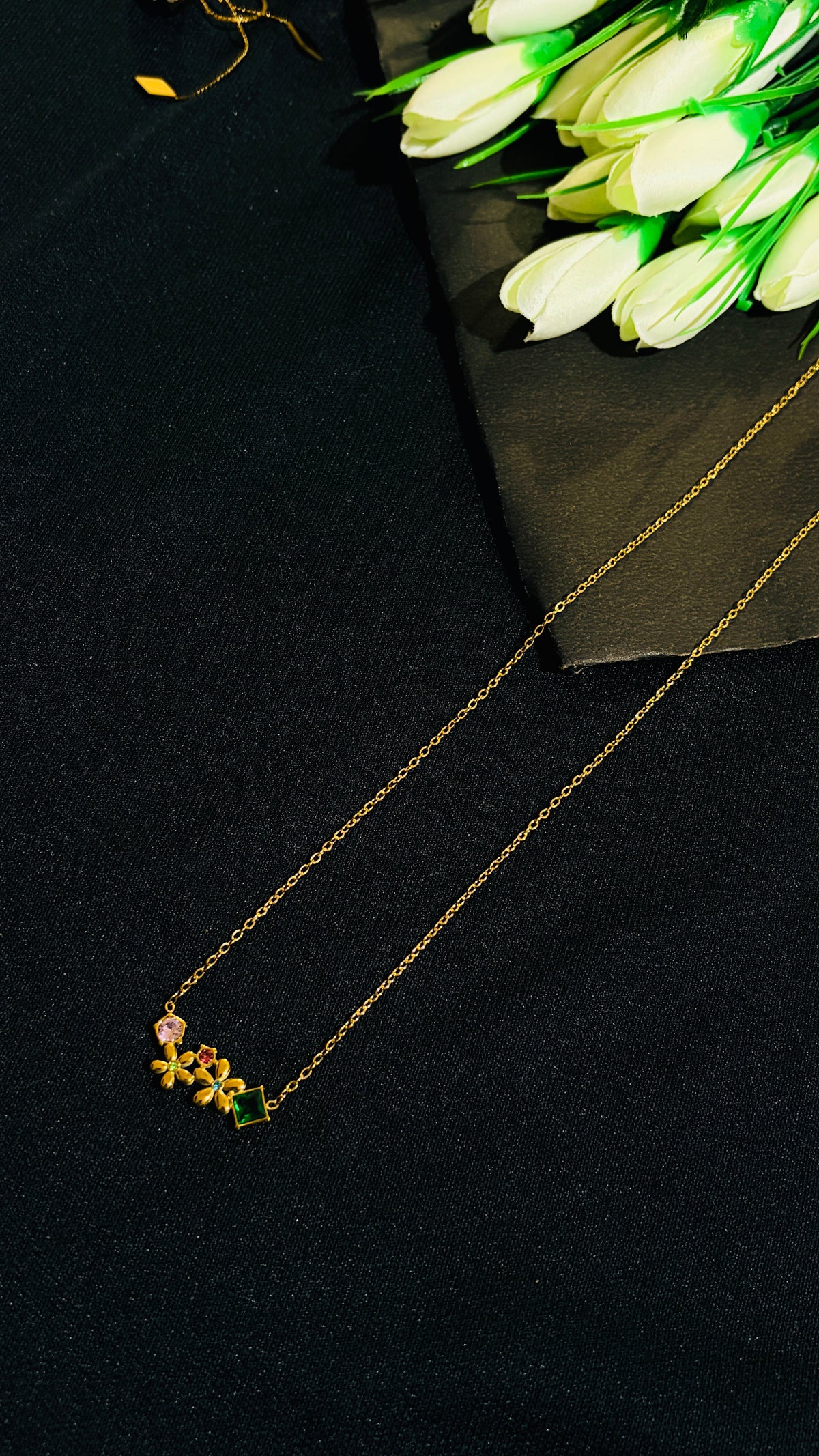 Emerald Green flower Antitarnish chain alternate view 1