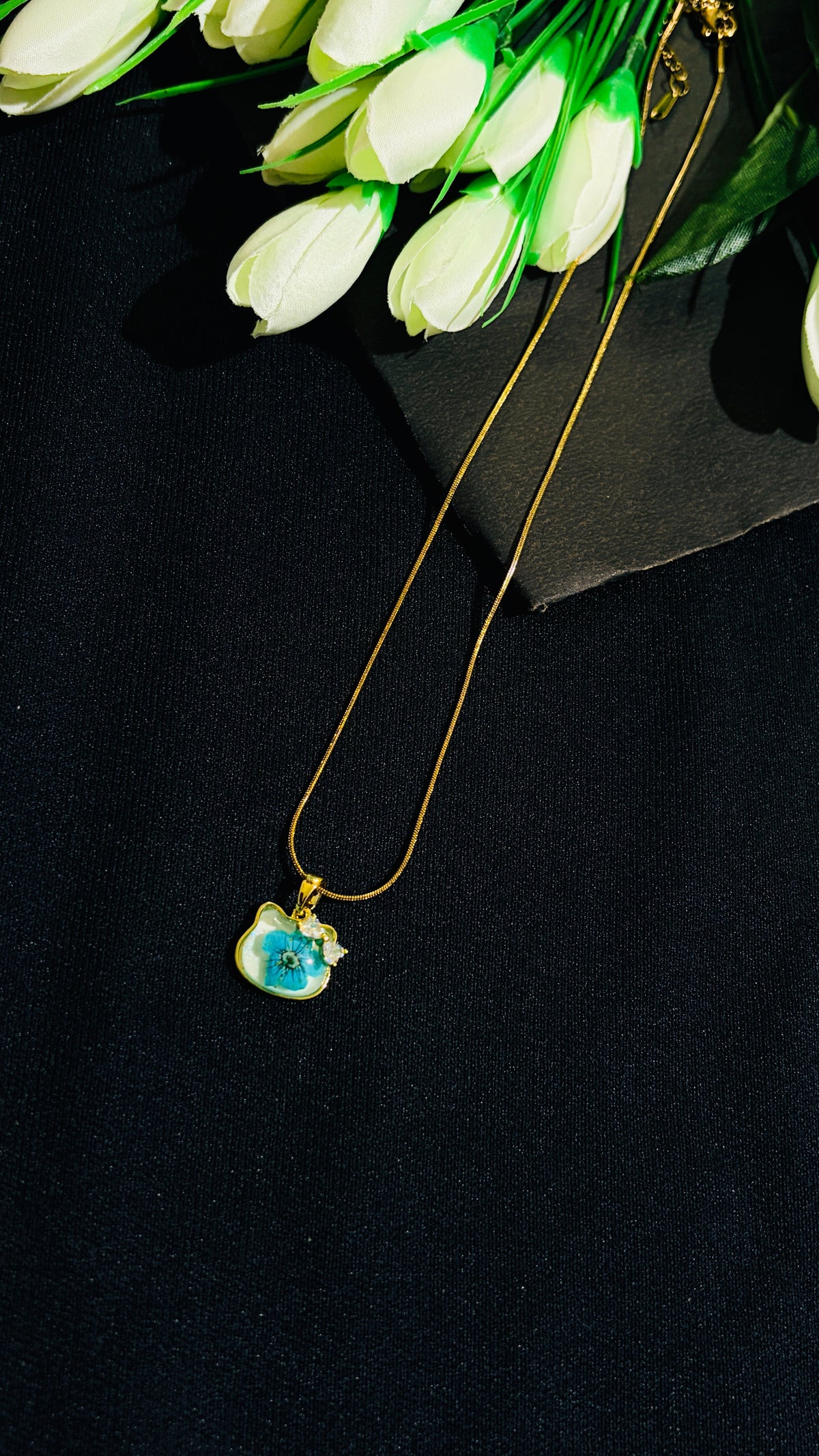 Blue kitty Antitarnish chain alternate view 1