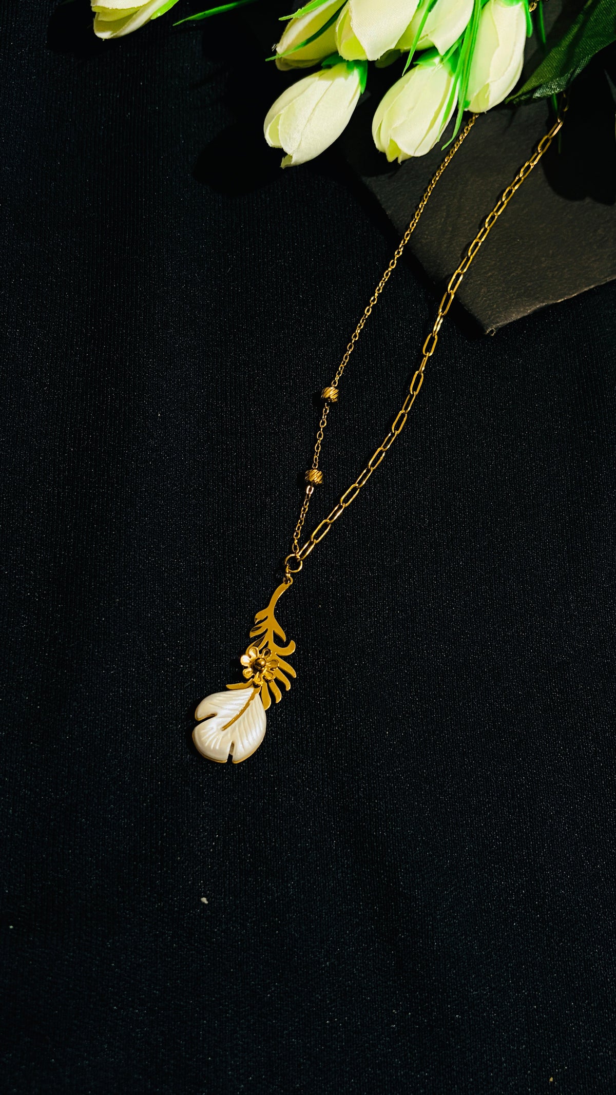 Mother of pearl Antitarnish chain alternate view 1