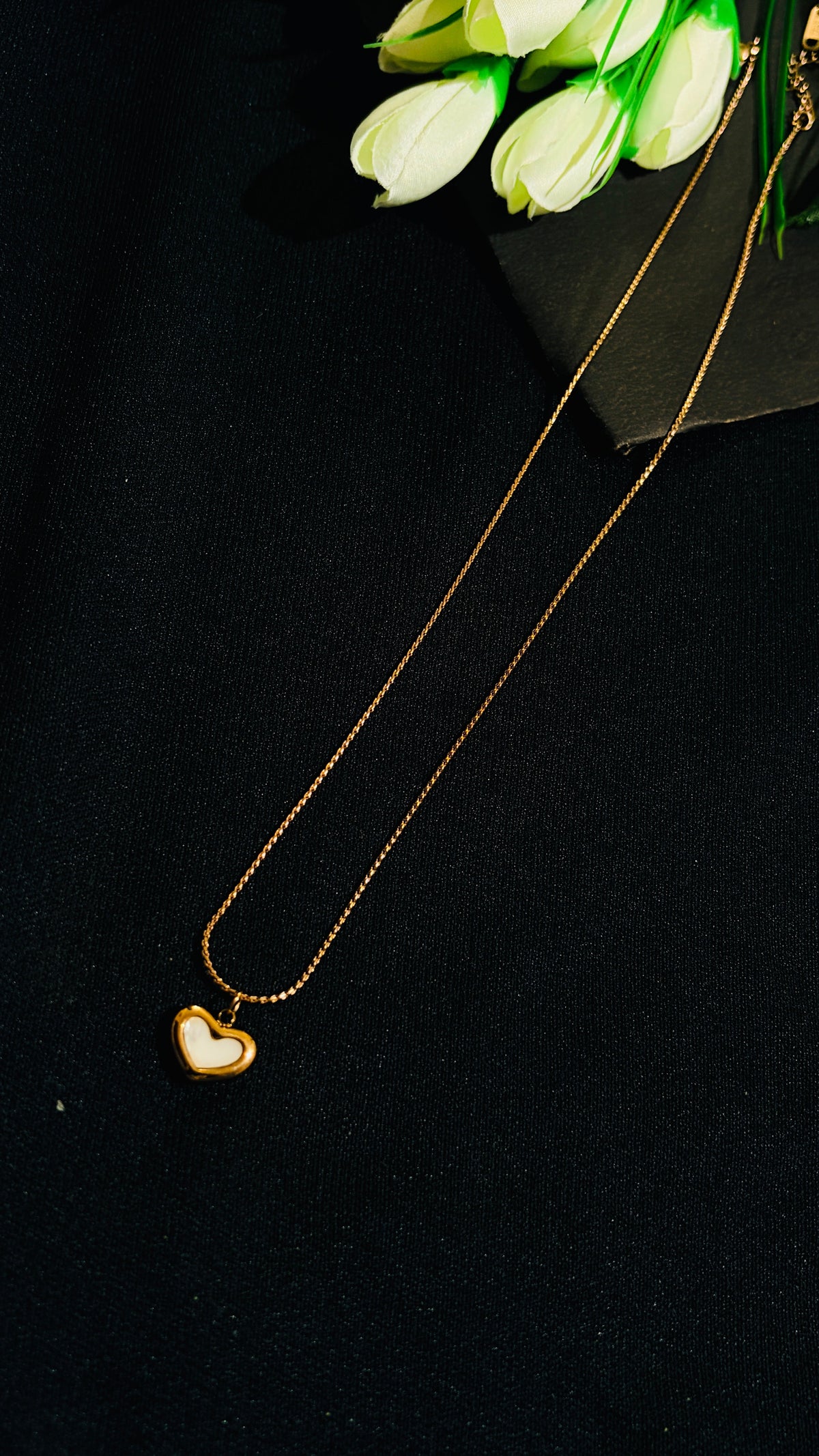 Heart shaped Antitarnish chain alternate view 1