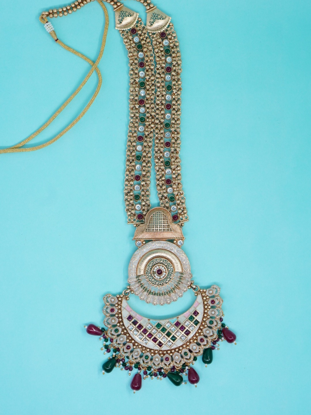 Antique temple long necklace set with grand pendant top view