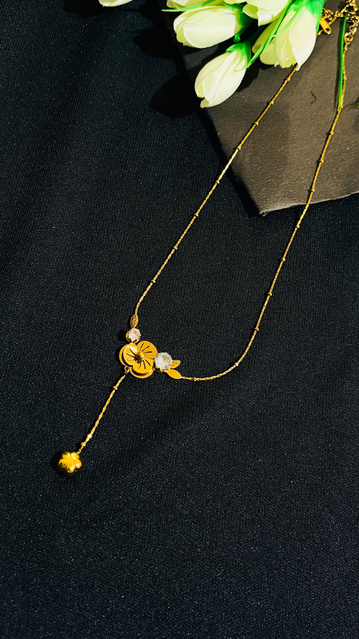 Tie chain style flowered Antitarnish chain alternate view 1