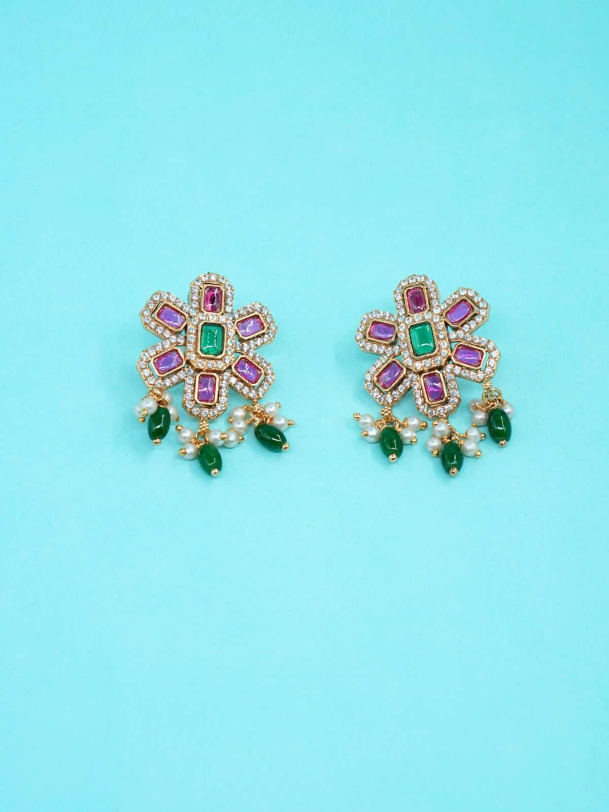 Beautiful floral copper earings