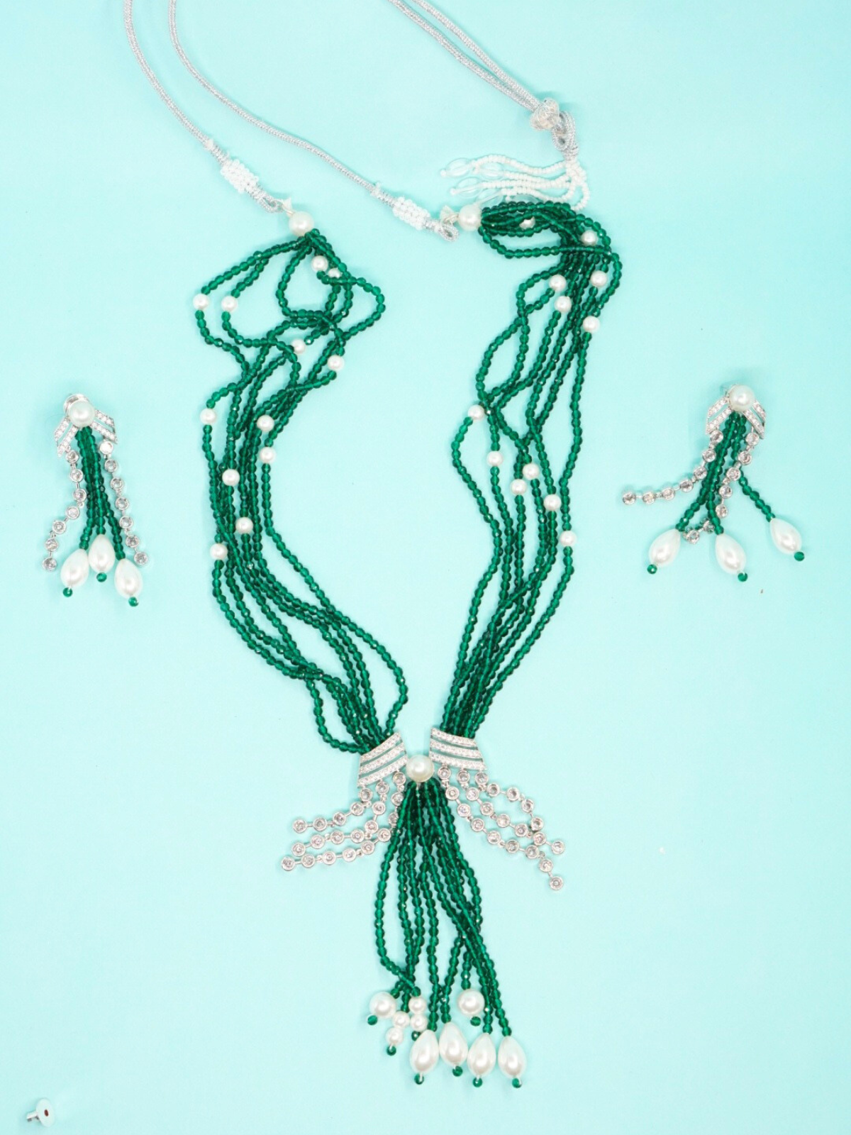 Green hydro bead necklace set with pearls and AD pendant top view