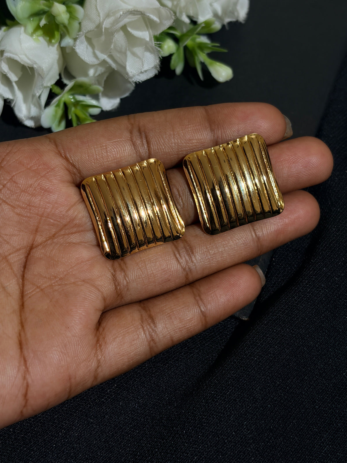 Anti Tarnish Daily Wear Earrings 003 alternate view 1