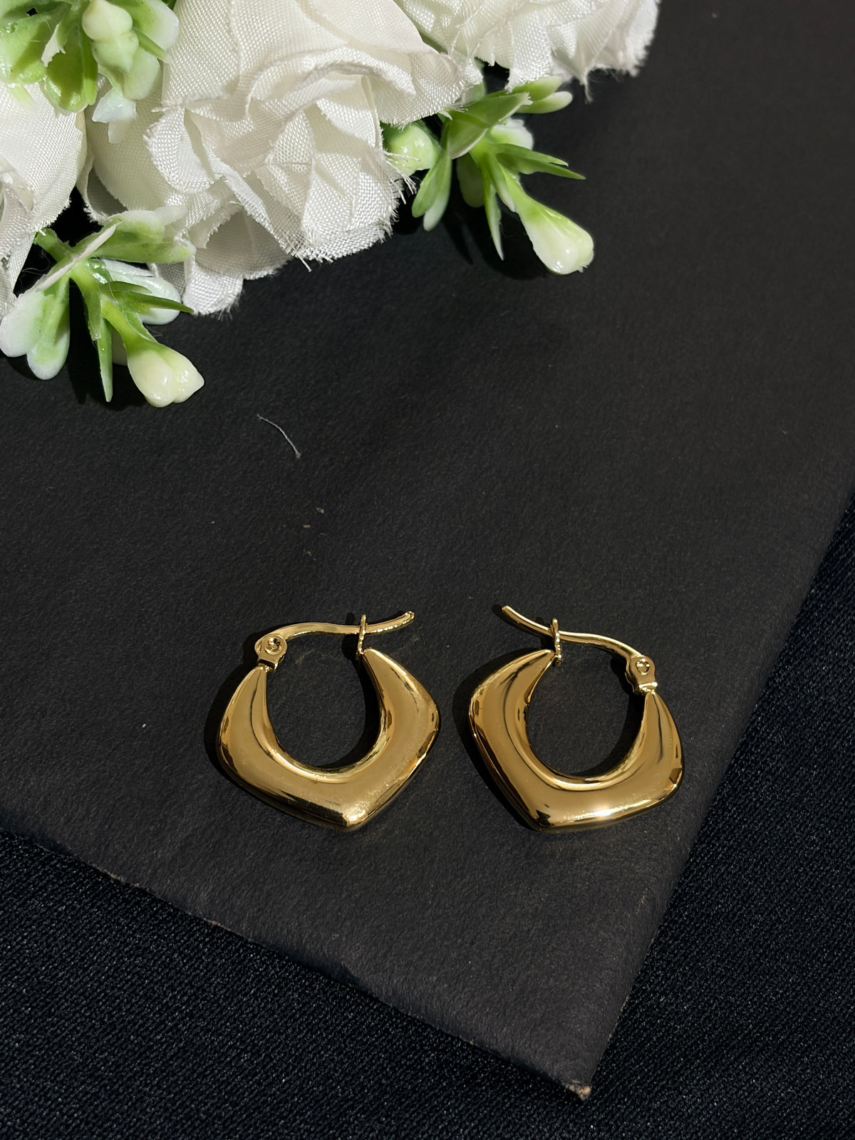 Anti Tarnish Daily Wear Earrings 006 alternate view 3