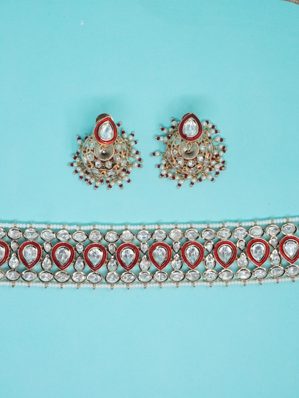 Mossonite Choker Necklace Set with Kundan Work and Earrings close view