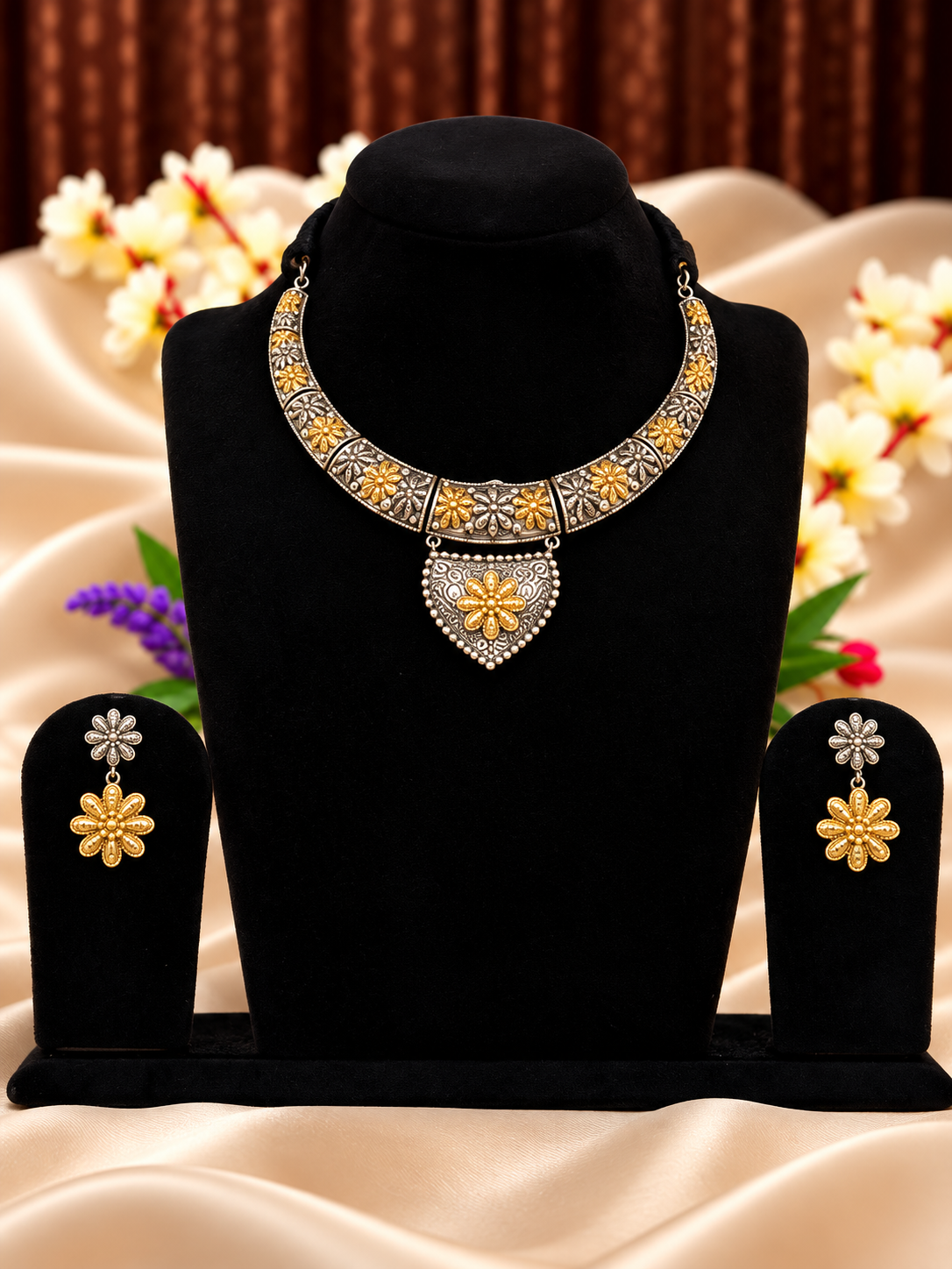 Oxidised silver replica two-tone floral collar necklace set with matching earrings