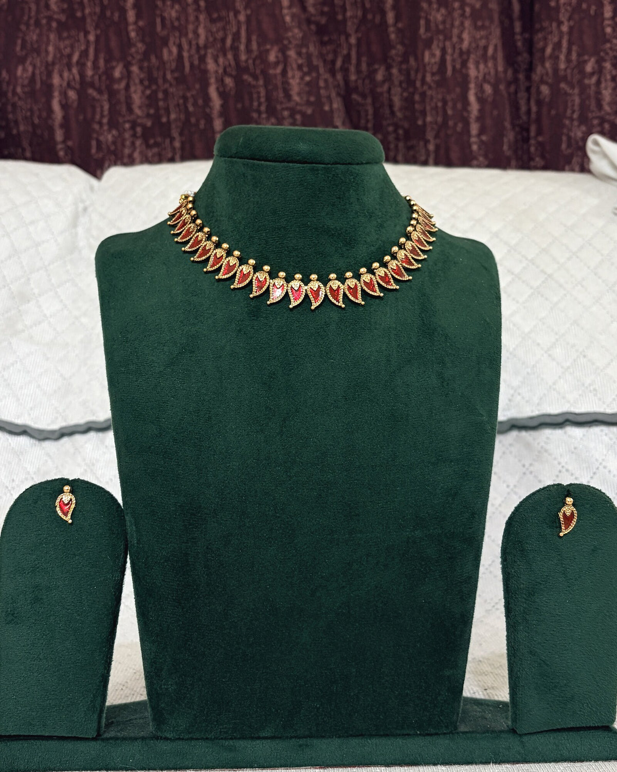 Mango Shaped Necklace full product view