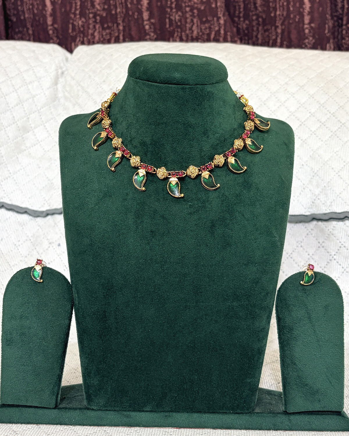 Mango Shaped Kathi Necklace full product view