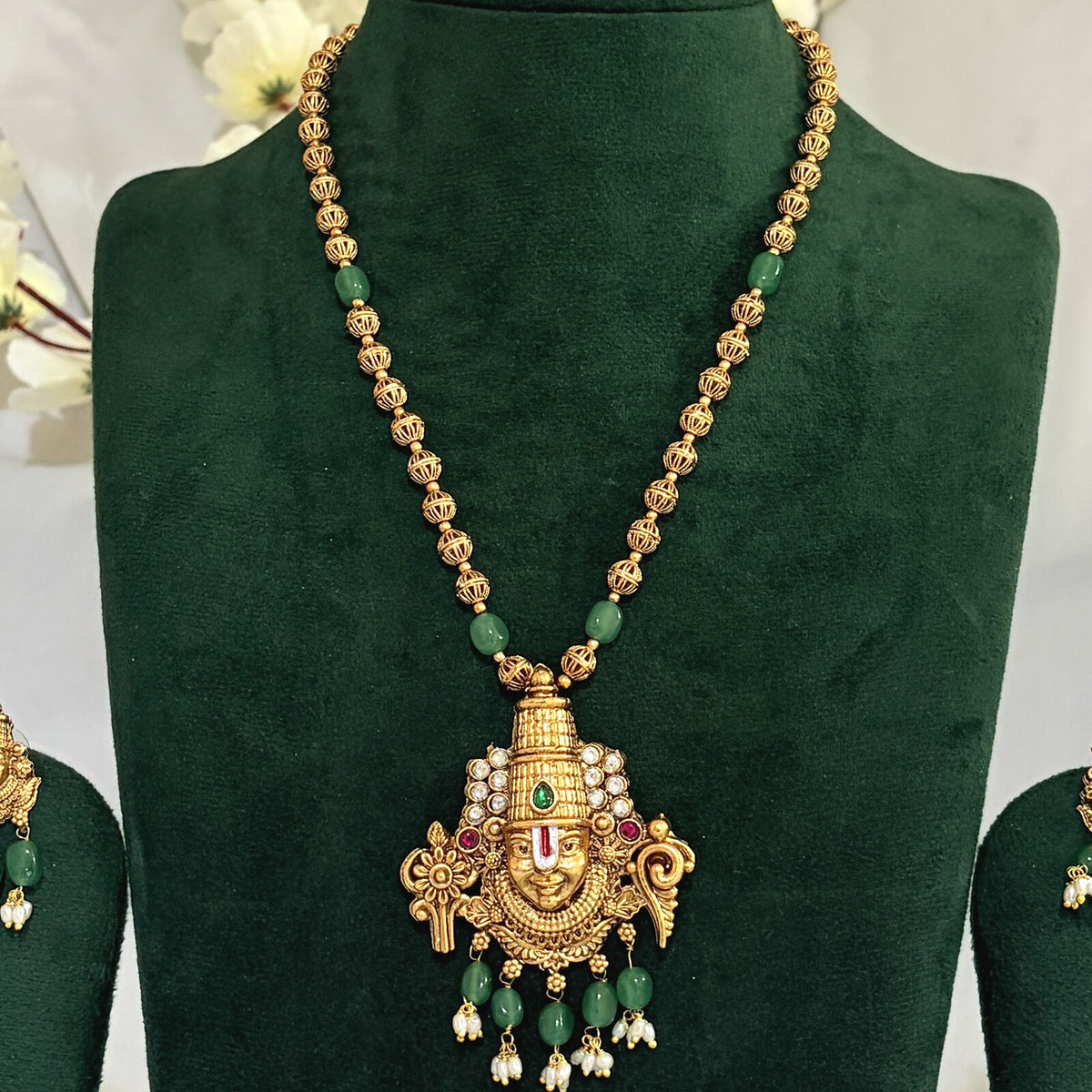 Copper Venkateshwar Set close-up detail