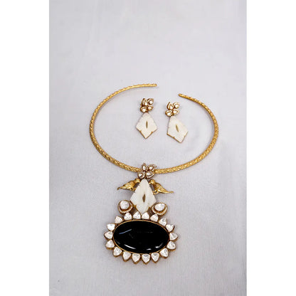 KantiKundan Polki Hasli Necklace with Mother-of-Pearl Accents