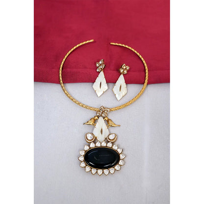 KantiKundan Polki Hasli Necklace with Mother-of-Pearl Accents