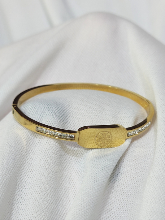 Anti tarnish gold-tone bracelet with crystal sides for women