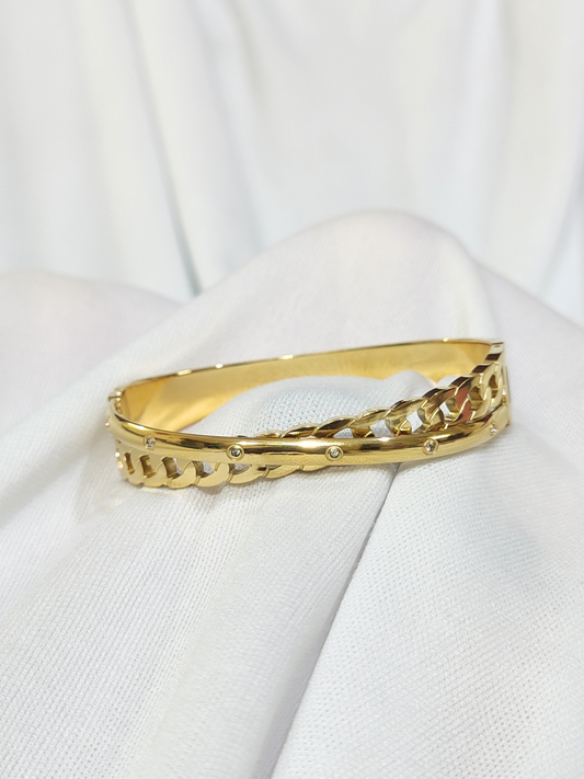 Anti tarnish gold-tone woven bracelet with stone studs for women