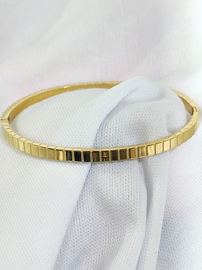Anti tarnish textured block design bracelet