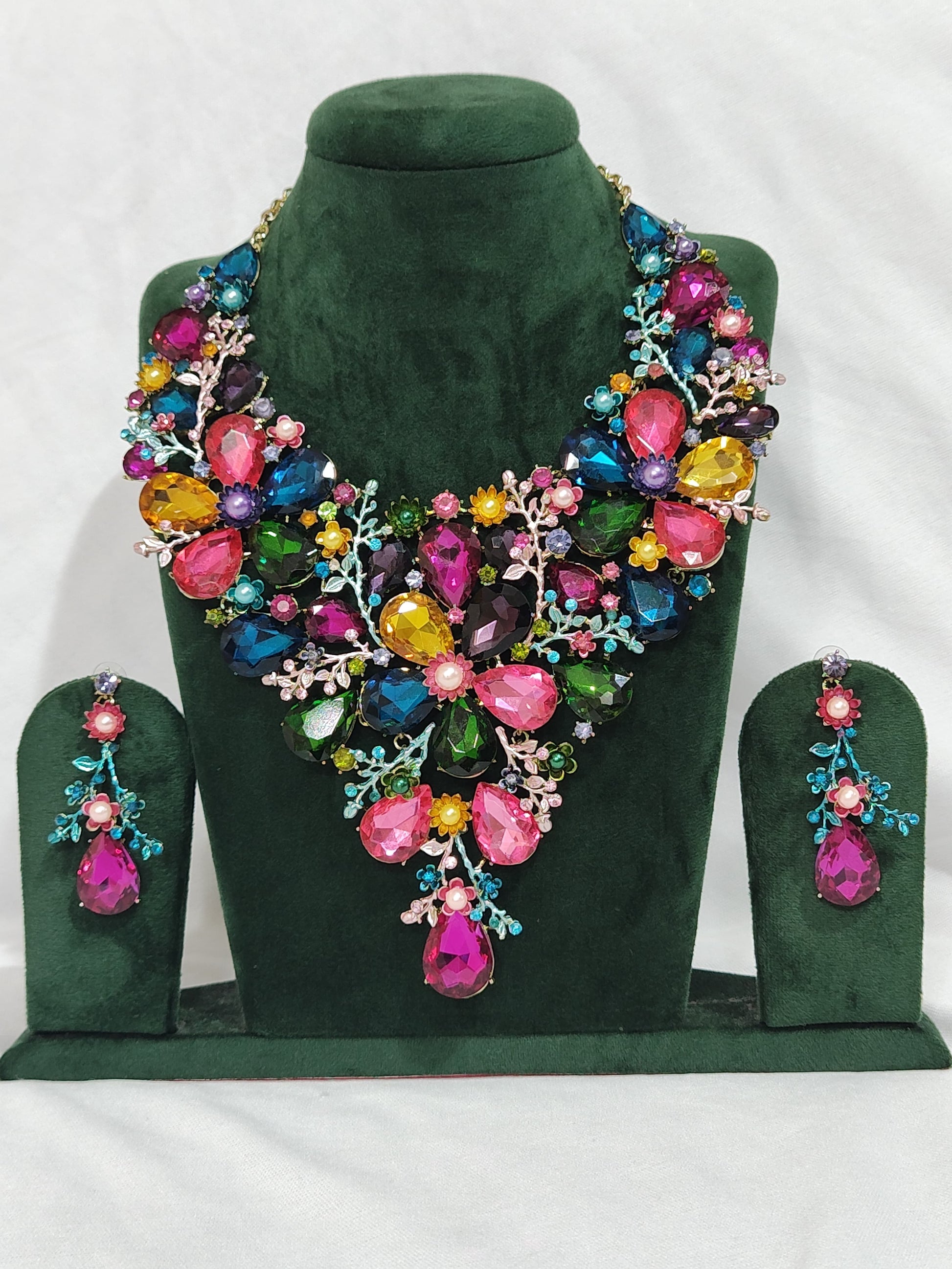 Multicolor floral Korean necklace set with earrings – bold statement jewellery with vibrant stones