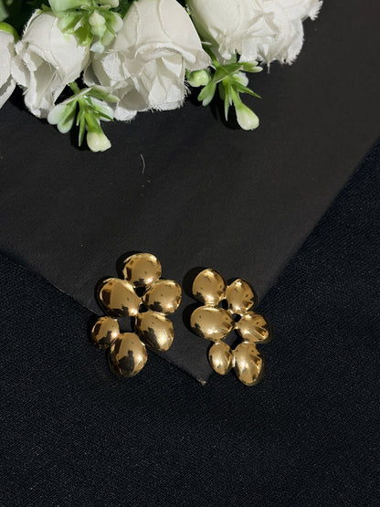 Floral Stud Antitarnish earrings