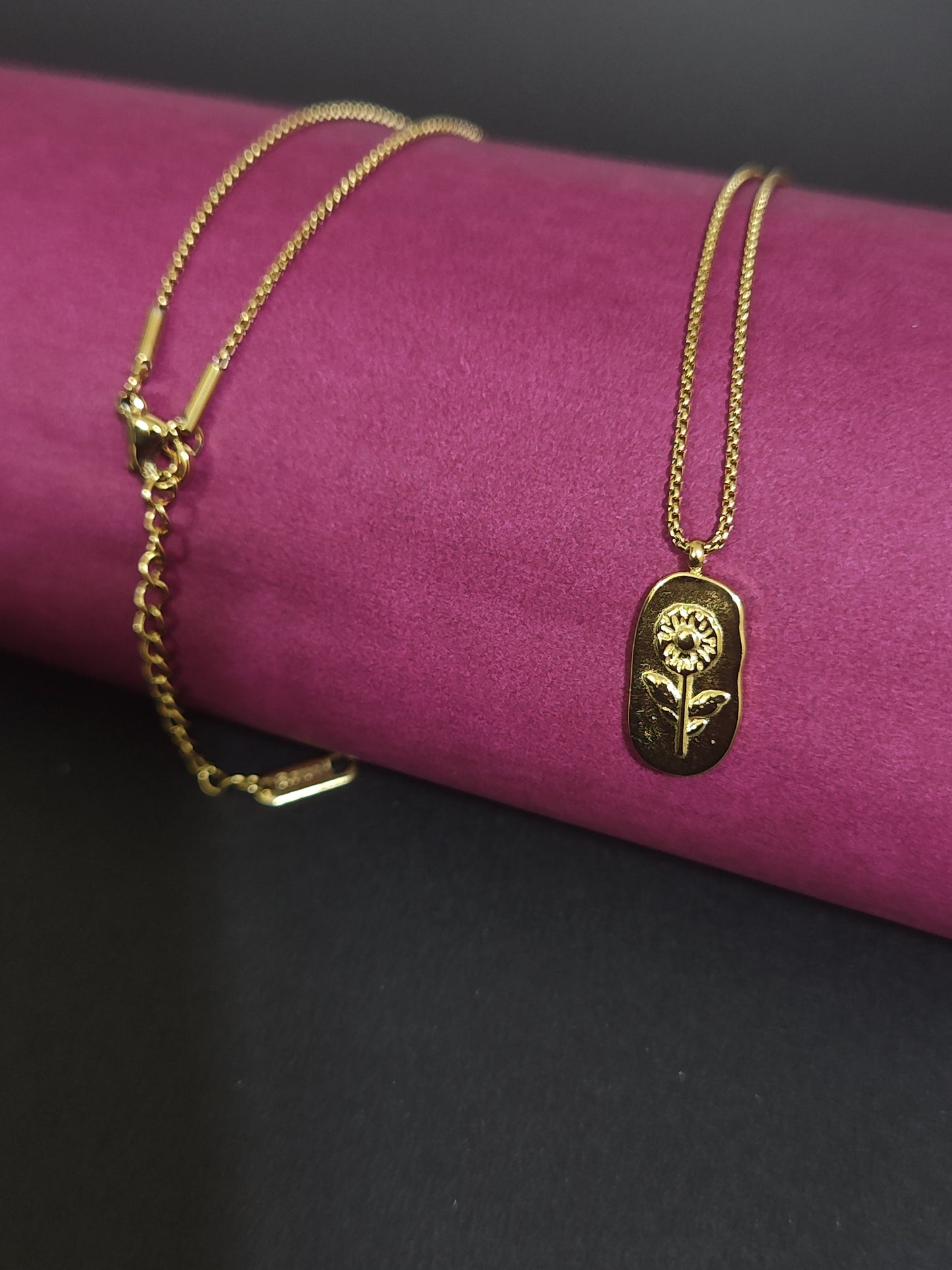 Anti-Tarnish Sunflower Pendant Necklace