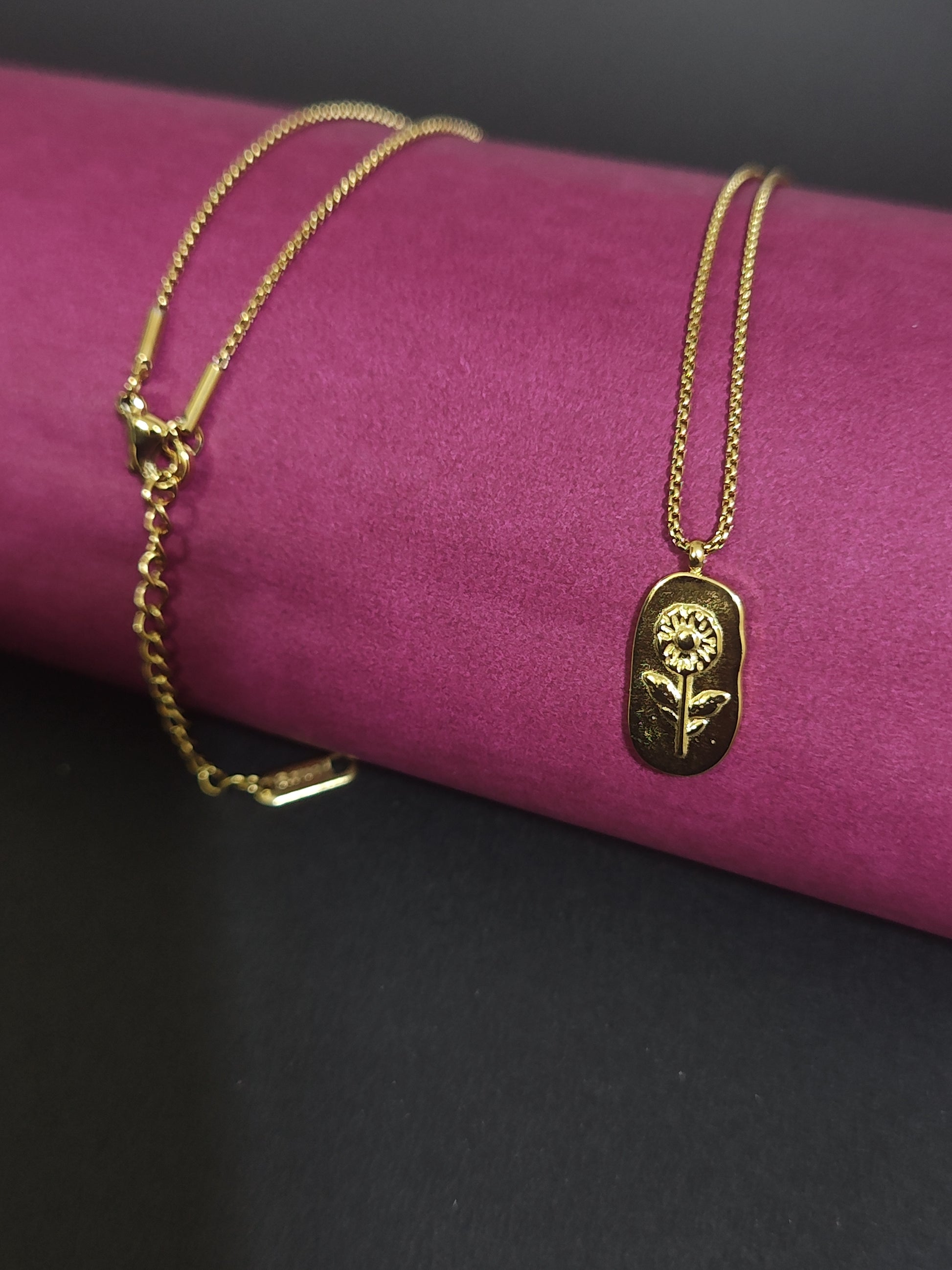 Anti-Tarnish Sunflower Pendant Necklace