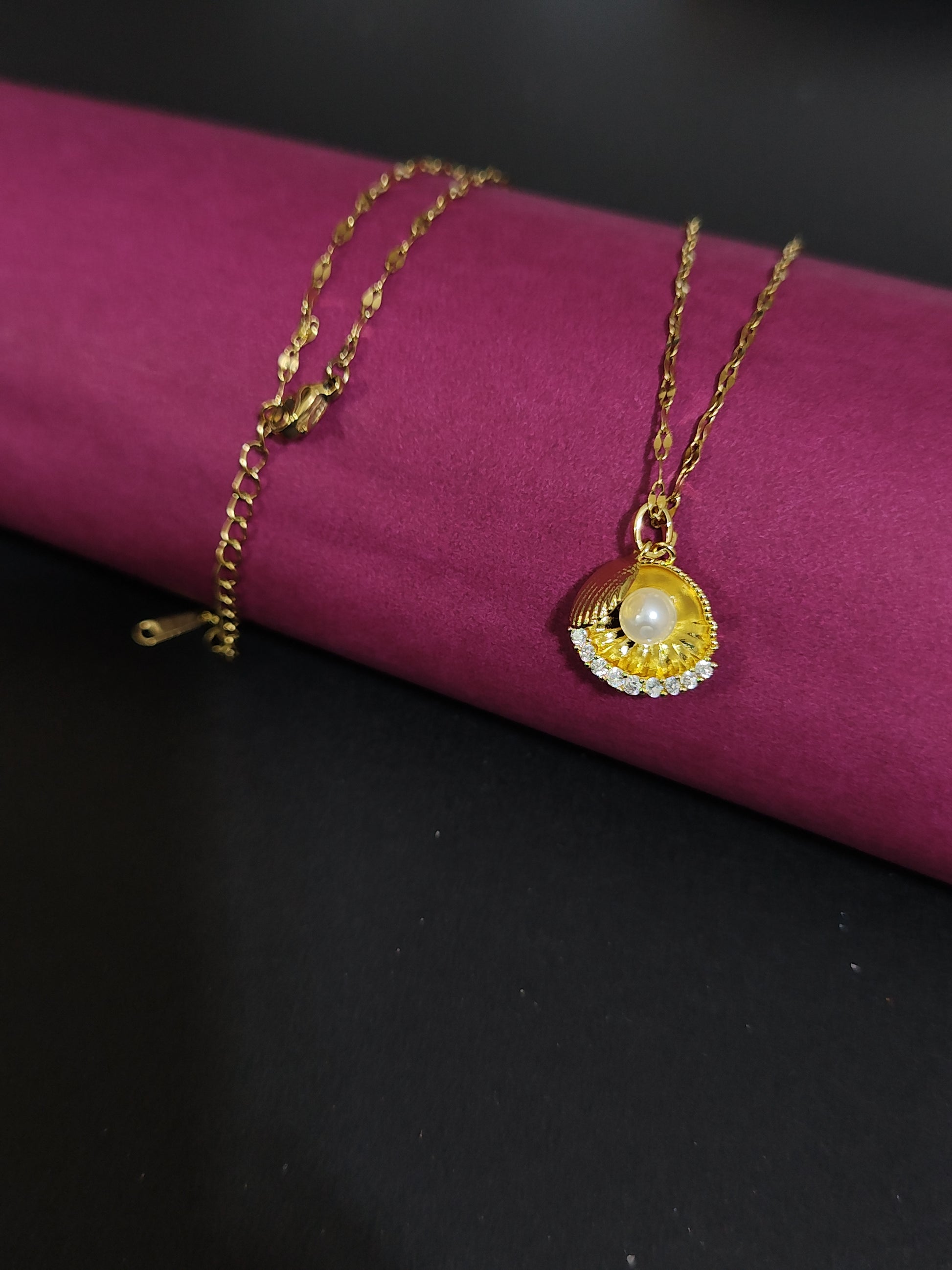 Anti-Tarnish Shell Pendant Necklace with Pearl and CZ Stones