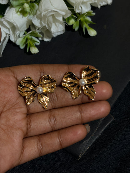 Anti-Tarnish Plated Floral Pearl Stud Earring