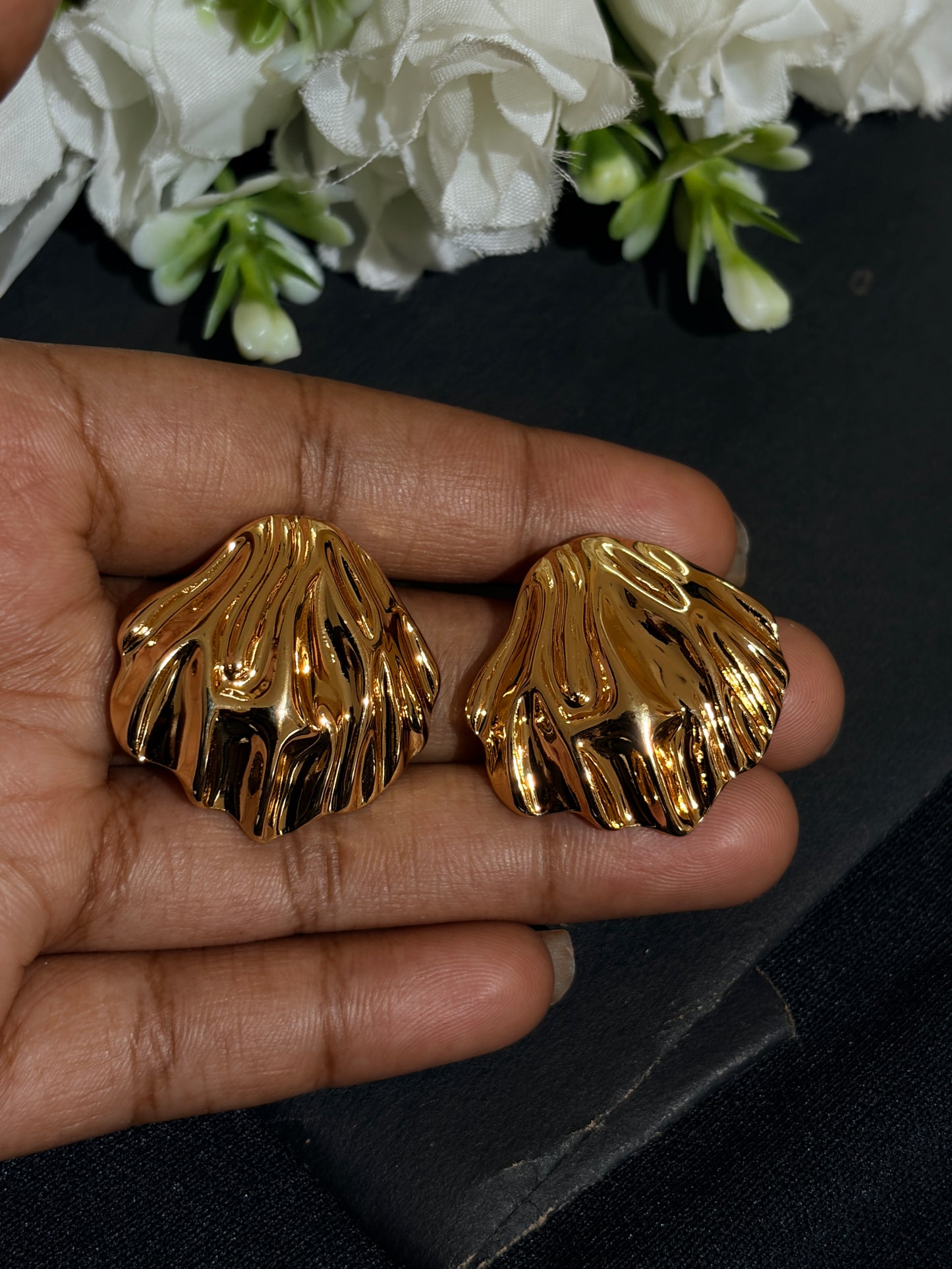Anti Tarnish Clamshell Earrings
