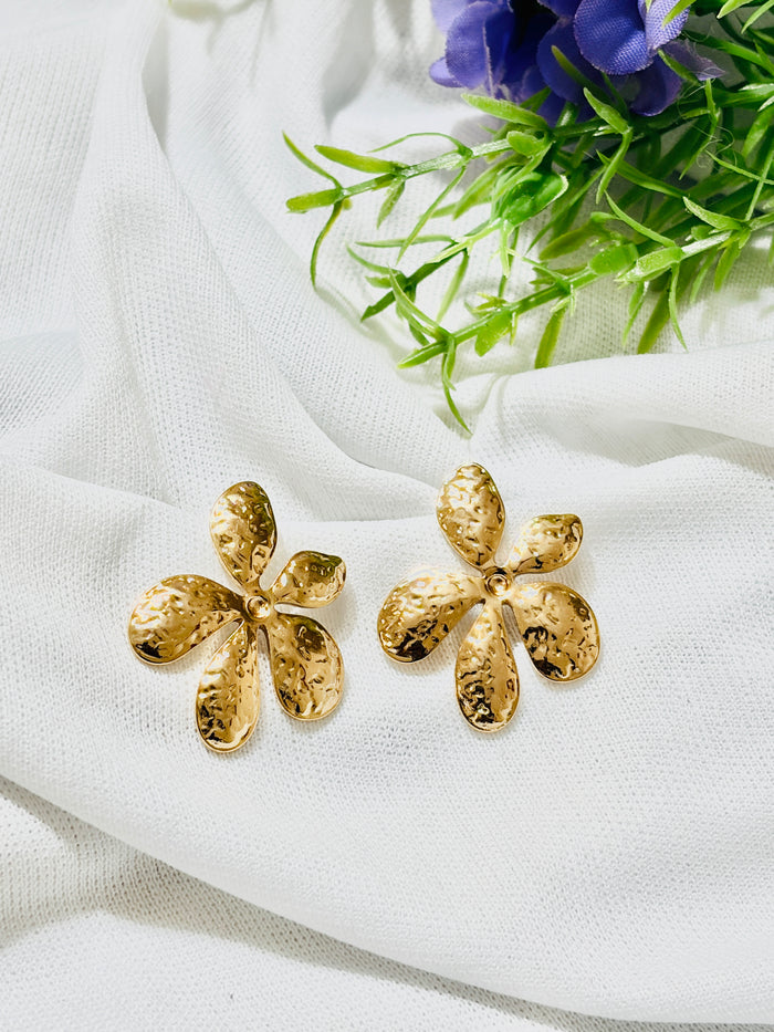 Anti Tarnish Gold-plated flower earrings
