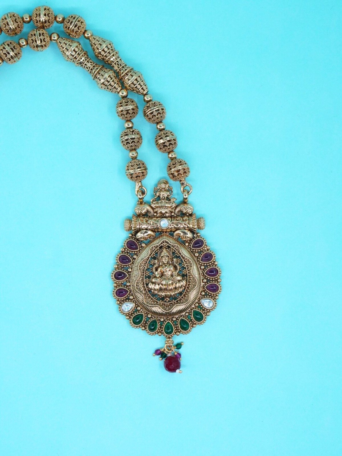 Temple jewelry ball chain necklace set with Lakshmi pendant close view