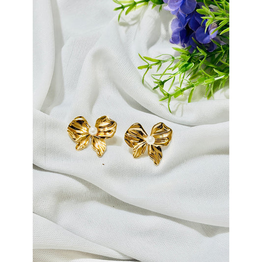 Anti-Tarnish Plated Floral Pearl Stud Earring