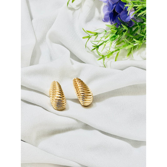 Crossiant style anti tarniish earings
