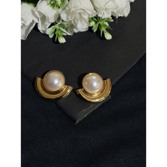 Half Moon Simulated Central Pearl Earings