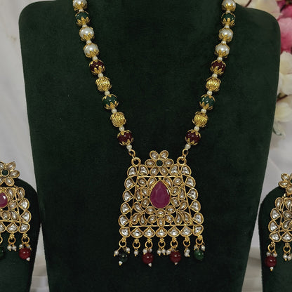 Kundan-Style Long Necklace Set – Design 1 close-up detail