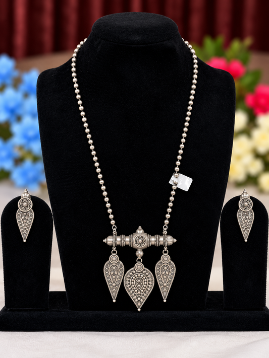 Oxidised silver replica triple teardrop pendant necklace set with matching earrings