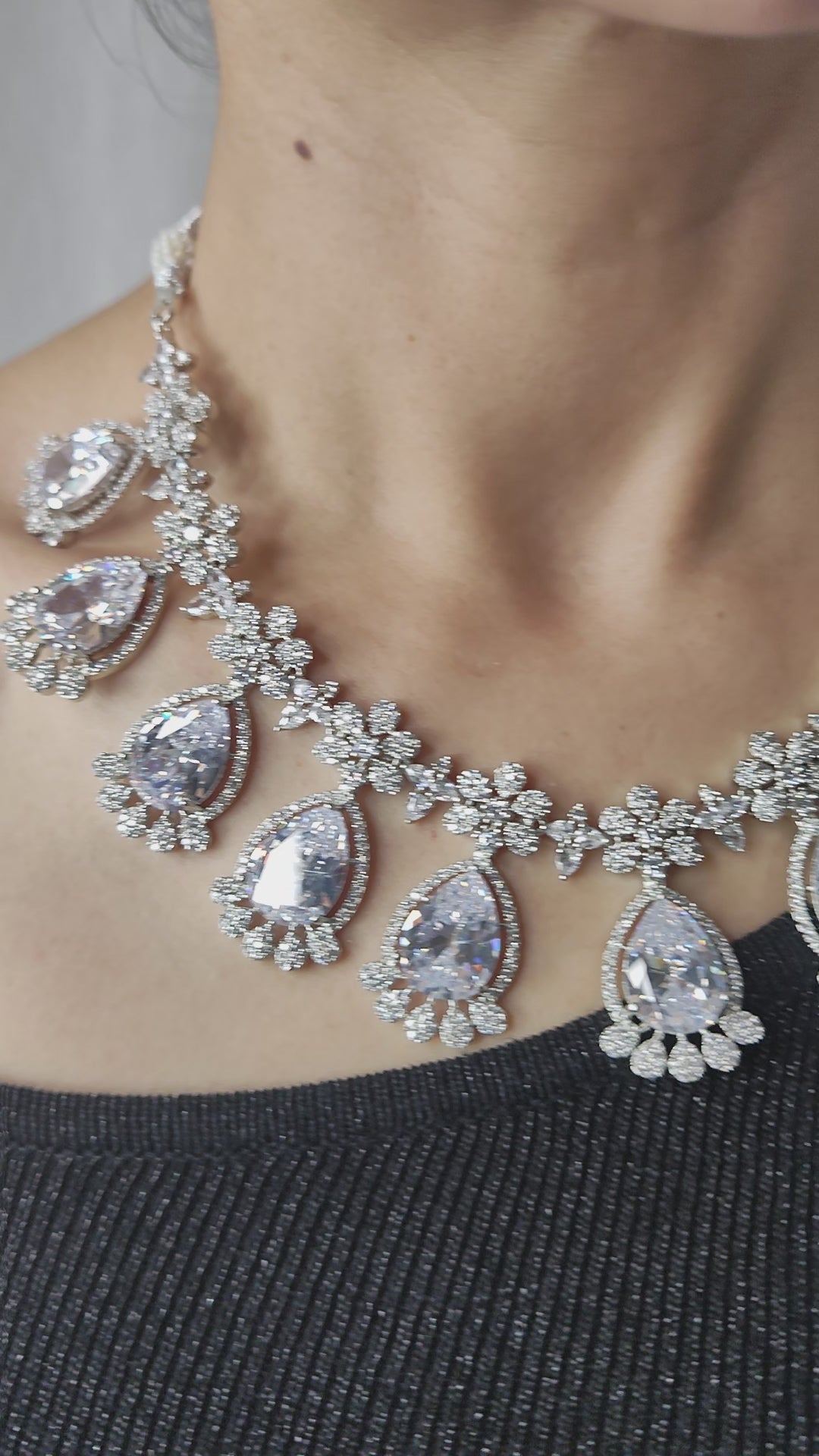 Brilliant Pear-Shaped American Diamond Teardrop Necklace Set
